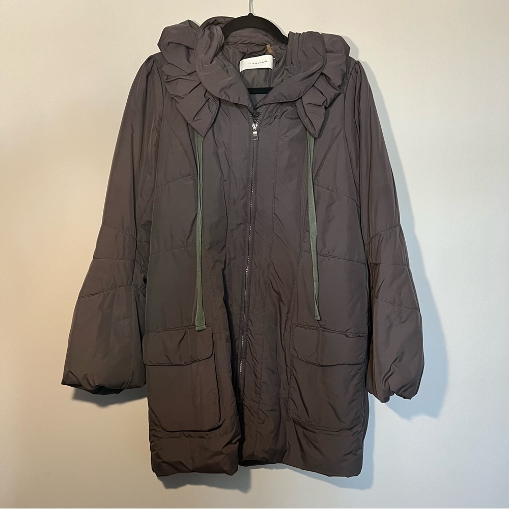 Women’s Tahari gray longline winter puffer jacket size medium M